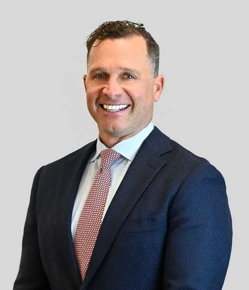 Thomas's previous staff headshot